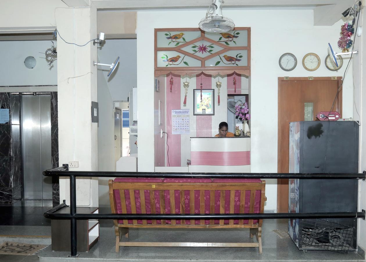 Bed and Breakfast Orchid Serenity à Chennai Extérieur photo