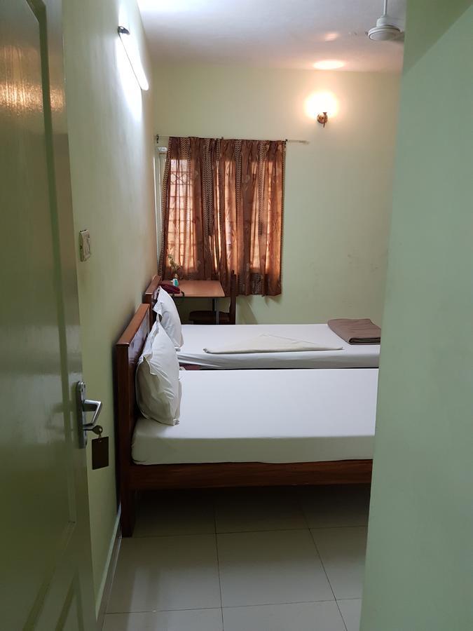 Bed and Breakfast Orchid Serenity à Chennai Extérieur photo