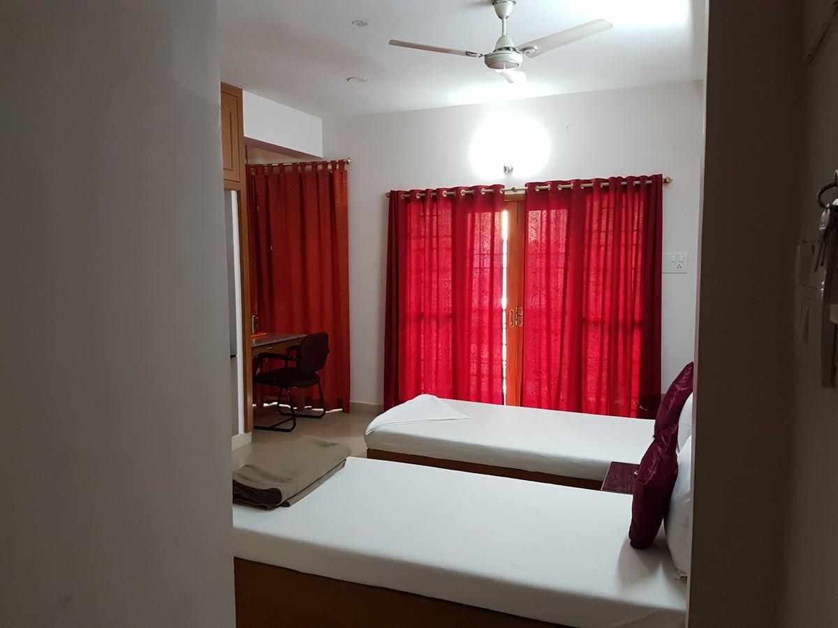 Bed and Breakfast Orchid Serenity à Chennai Extérieur photo